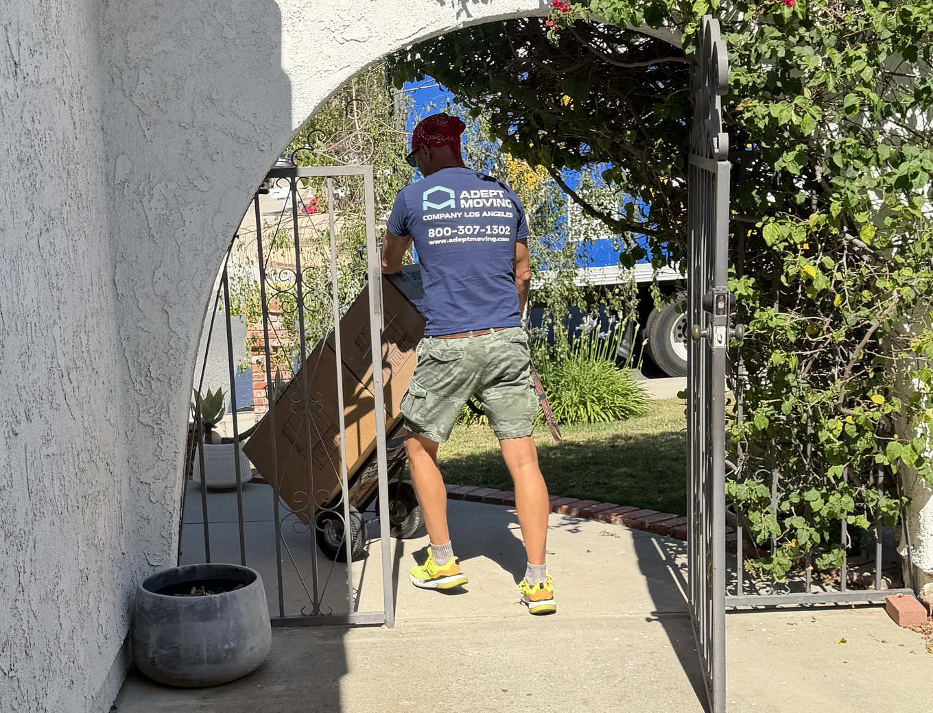 Adept Moving truck on Acadia Avenue in Agoura Hills, 91301