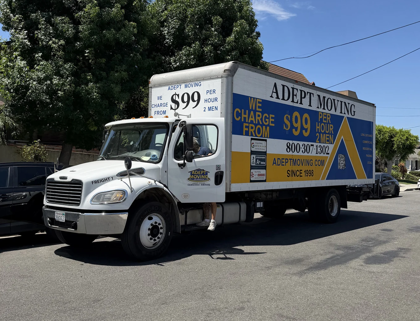 Adept Moving truck on East Acacia Avenue in the Adams Square area of Glendale, 91205