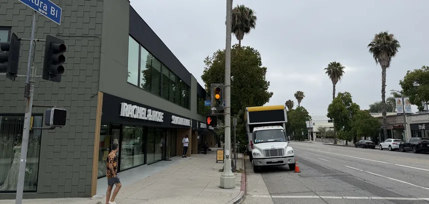 Adept Moving truck on Ventura Boulevard in Sherman Oaks, 91403