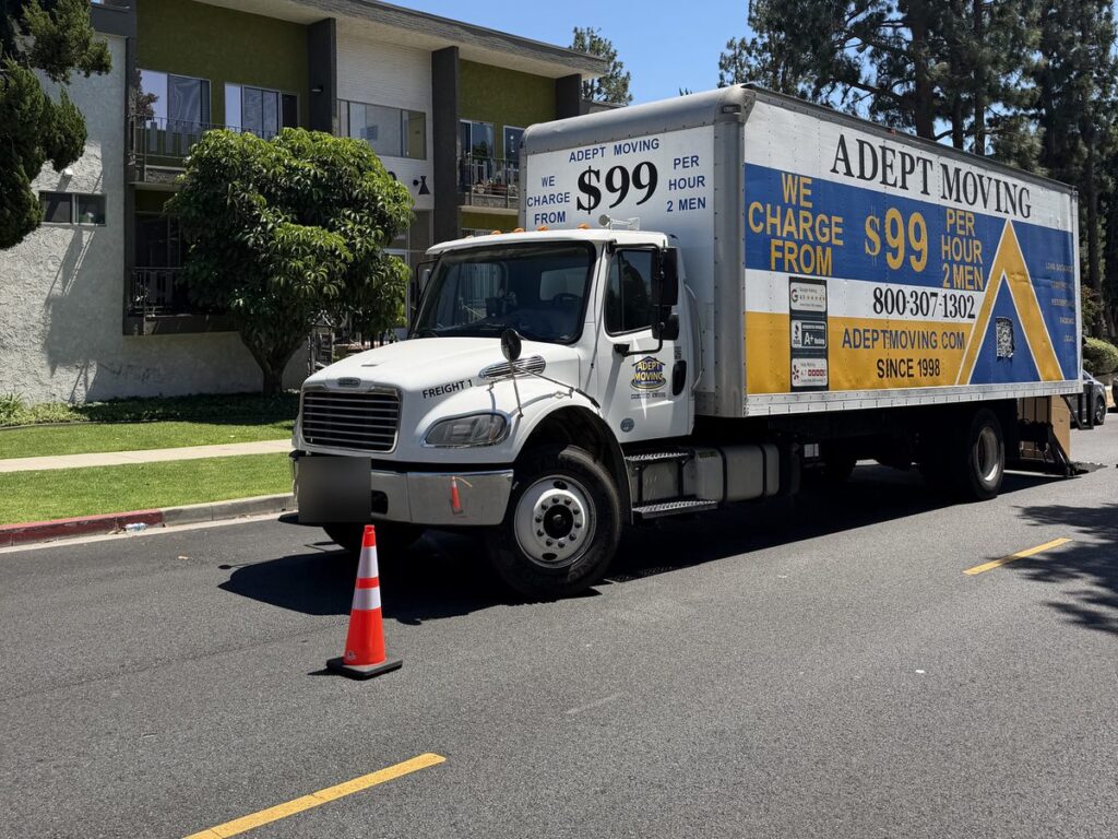An Apartment To House move from East Magnolia Blvd to Lima St in Burbank